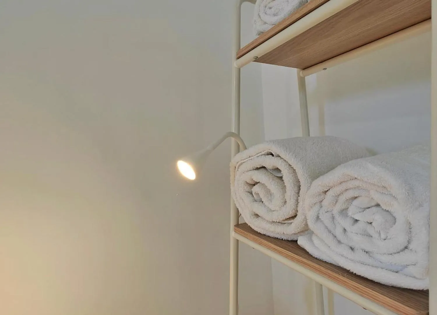 Carnide 1913 D - 1Br Apt Lisbon Portugal